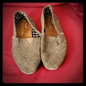 🥳 $5 Toms W8